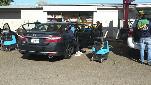 Car Wash «The Arbor Car Wash and Lube Center», reviews and photos, 3120 Guadalupe St, Austin, TX 78705, USA