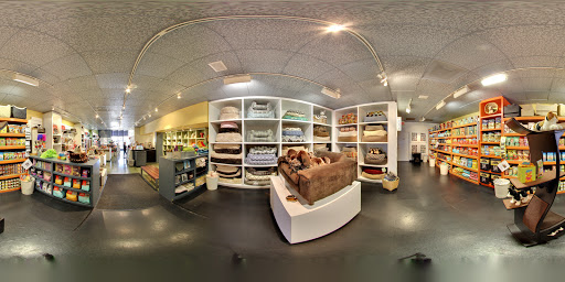 Pet Store «Muttropolis La Jolla», reviews and photos, 7755 Girard Ave, La Jolla, CA 92037, USA