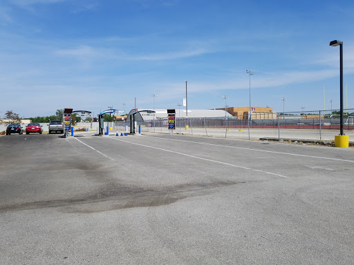 Car Wash «NASCAR Car Wash Berwyn», reviews and photos, 2315 Harlem Ave, Berwyn, IL 60402, USA