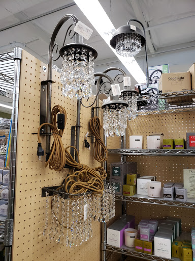 Shopping Mall «Bridle Trails Shopping Center», reviews and photos, 6501-6625 132nd Ave NE, Kirkland, WA 98033, USA