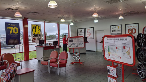 Tire Shop «Discount Tire Store - Humble, TX», reviews and photos, 20130 US-59, Humble, TX 77338, USA