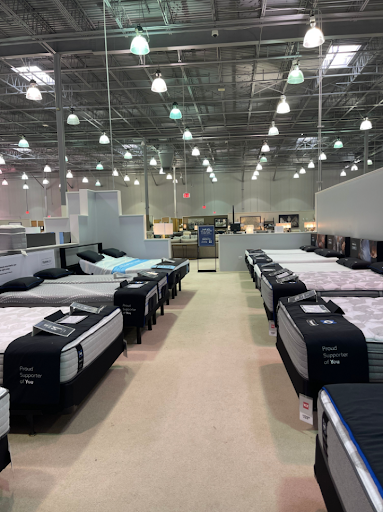 Furniture Store «Value City Furniture», reviews and photos, 3355 Mall Loop Dr, Joliet, IL 60431, USA