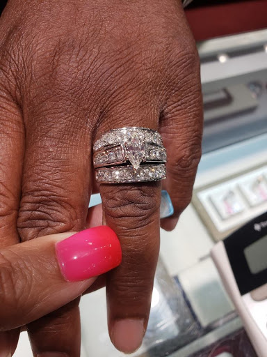 Jewelry Store «Unclaimed Diamonds», reviews and photos, 113 S 8th St, Philadelphia, PA 19106, USA