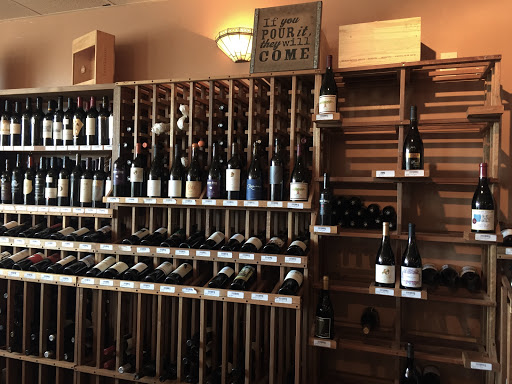 Wine Bar «Lake Travis Wine Trader», reviews and photos, 900 Ranch Rd 620, Lakeway, TX 78734, USA