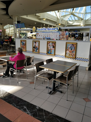 Shopping Mall «Solomon Pond Mall», reviews and photos, 601 Donald Lynch Blvd, Marlborough, MA 01752, USA