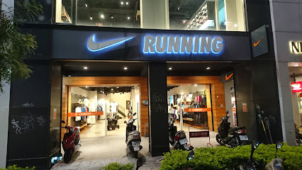 Nike 經銷商門市 - 尚亨新堀江 Nike Running