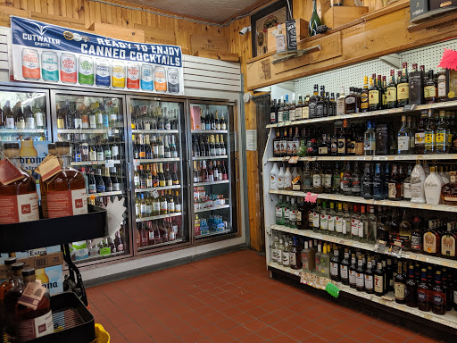 Liquor Store «Richards Wine & Spirits», reviews and photos, 175 Wolcott Square, Hyde Park, MA 02136, USA