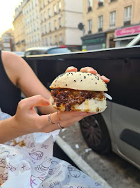 Plats et boissons du Restaurant de hamburgers Gomu à Paris - n°11
