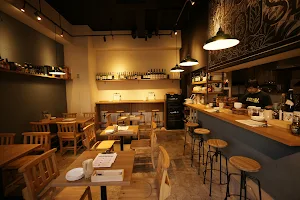 Craft Beer & Wine THE DODO HOUSE image