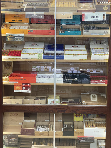 Tobacco Shop «Franklin Smoke Shop», reviews and photos, 24 East Central Street, Franklin, MA 02038, USA