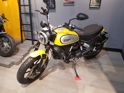 BMW Motorcycle Dealer «BMW Motorcycles of Lynnwood», reviews and photos, 17900 WA-99 #102, Lynnwood, WA 98037, USA