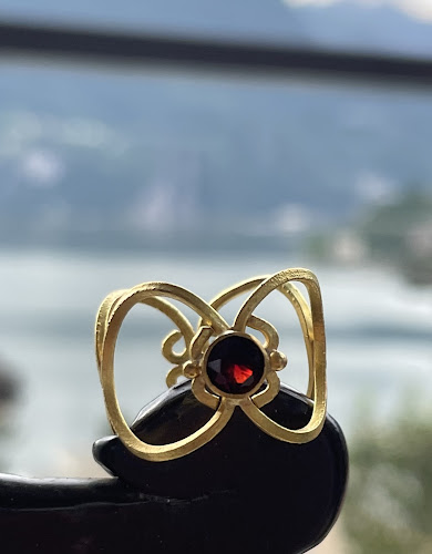 Rezensionen über Atelier Maros Art Jewelry in Lugano - Juweliergeschäft