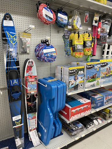 Marine Supply Store «West Marine», reviews and photos, 4141 S 76th St, Greenfield, WI 53220, USA