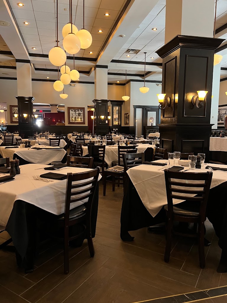 Maggiano's Little Italy 95128