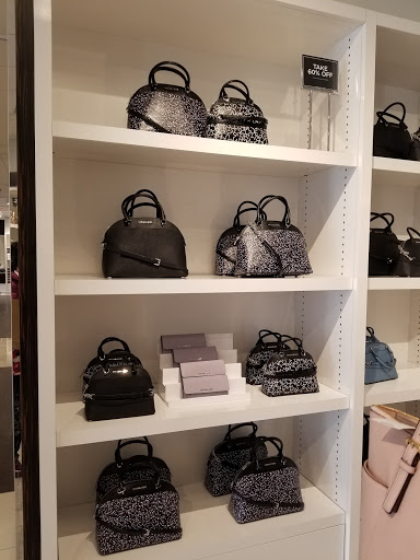 Outlet Mall «Tanger Outlet Mebane», reviews and photos, 4000 Arrowhead Blvd, Mebane, NC 27302, USA