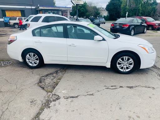 Used Car Dealer «DIAMOND AUTO SALES AND SERVICES 2016», reviews and photos, 1801 W Forest Home Ave, Milwaukee, WI 53204, USA