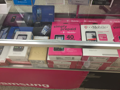 Cell Phone Store «T-Mobile Miami Beach South Beach», reviews and photos, 1507 Washington Ave, Miami Beach, FL 33139, USA