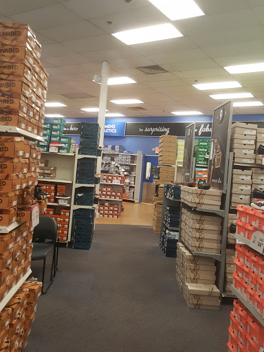 Shoe Store «Shoe Carnival», reviews and photos, 2945 Scottsville Rd, Bowling Green, KY 42104, USA