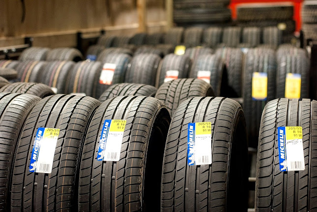 Reviews of Grande Tyres Fastfix in Newcastle upon Tyne - Tire shop