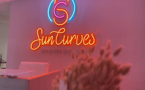 Sun Curves Bronze LLC image