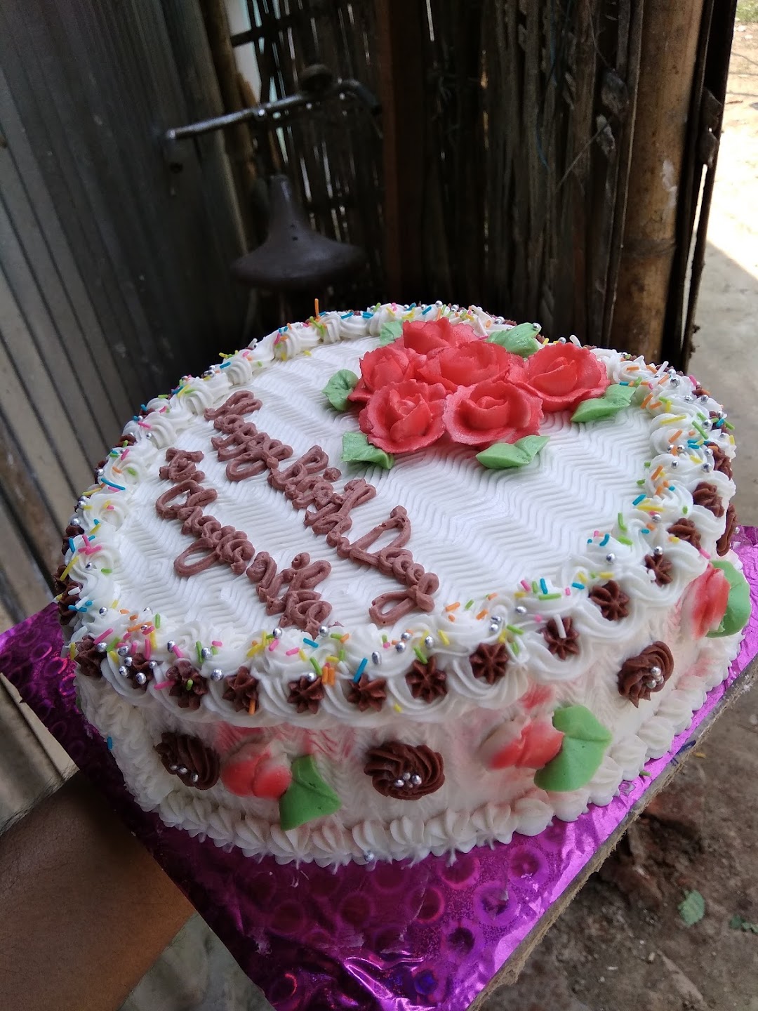 G.N.BAKERY