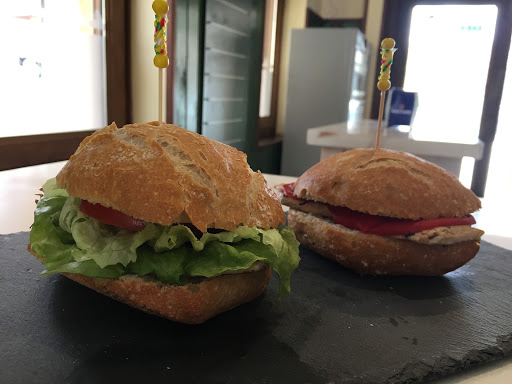 Información y opiniones sobre El Zapato Rojo de Sarón