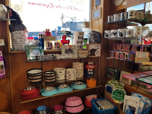 Pet Store «Bowwow Meow», reviews and photos, 456 SW Bay Blvd, Newport, OR 97365, USA