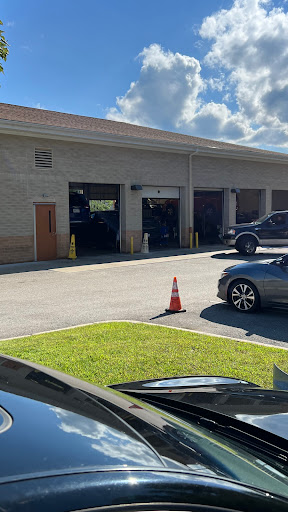 Tire Shop «Firestone Complete Auto Care», reviews and photos, 22 Dowling Village Boulevard, North Smithfield, RI 02896, USA