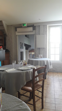 Atmosphère du Restaurant Le Vieux Puits à Surgères - n°7