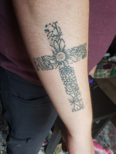 Tattoo Shop «Evolution Tattoo», reviews and photos, 198 Lincoln Hwy #4, Fairless Hills, PA 19030, USA