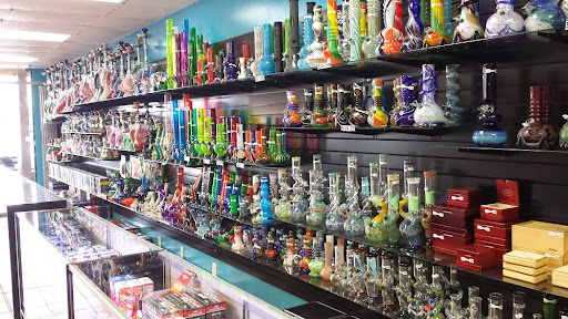 Tobacco Shop «HWY 6 SMOKE SHOP», reviews and photos, 6810 S Texas 6, Houston, TX 77083, USA