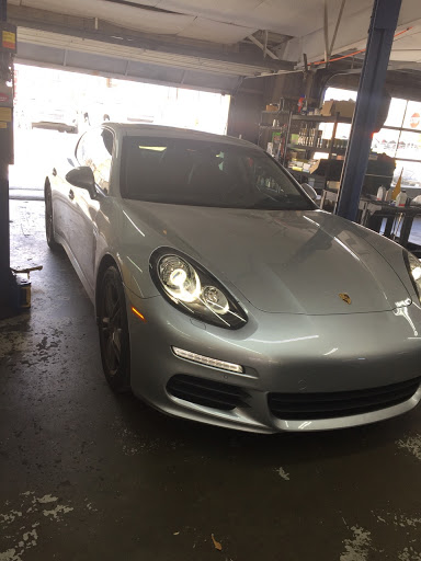 Auto Repair Shop «European Motor Cars», reviews and photos, 4400 Roswell Rd NE, Atlanta, GA 30342, USA