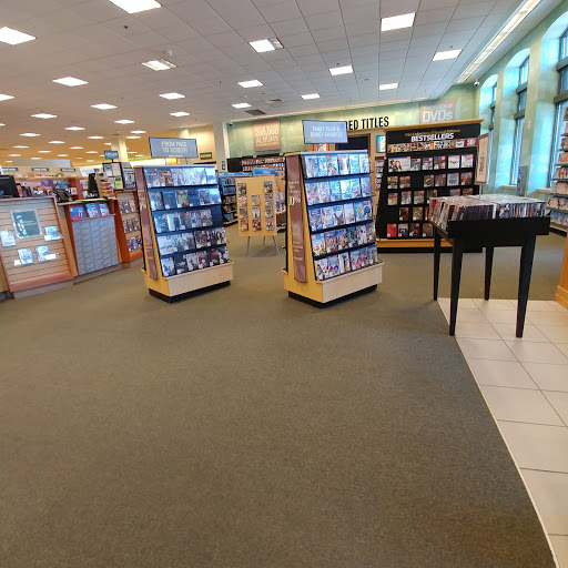 Book Store «Barnes & Noble», reviews and photos, 300