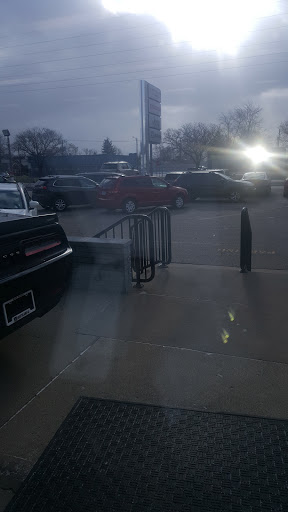 Car Dealer «Northland Chrysler Jeep Dodge RAM», reviews and photos, 14100 W 8 Mile Rd, Oak Park, MI 48237, USA