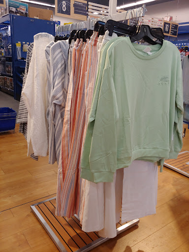 Marine Supply Store «West Marine», reviews and photos, 1279 Wendy Ct, Spring Hill, FL 34607, USA