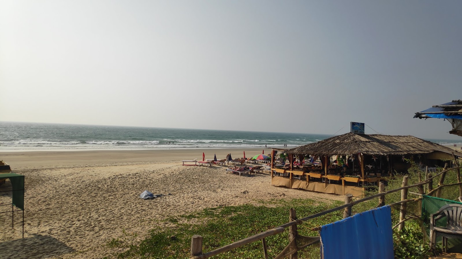 Fotografija Sernabatim Beach priljubljeno mesto med poznavalci sprostitve