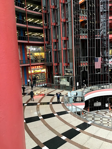 Shopping Mall «Atrium», reviews and photos, 100 W Randolph St, Chicago, IL 60601, USA