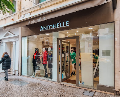 Antonelle à Cannes