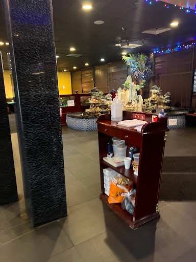 Shopping Mall «Golden Acres Shopping Center», reviews and photos, Oak Tree, South Plainfield, NJ 07080, USA