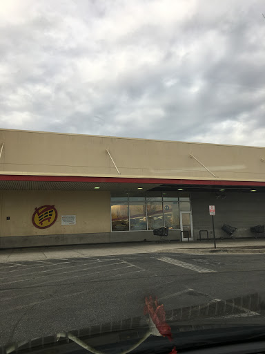 Supermarket «Shoppers Food & Pharmacy - Mondawmin», reviews and photos, 2000 Gwynns Falls Pkwy, Baltimore, MD 21216, USA