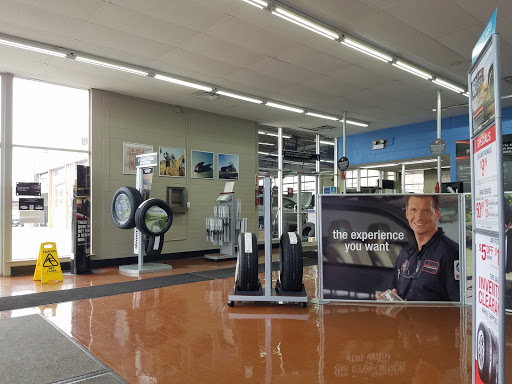 Tire Shop «Firestone Complete Auto Care», reviews and photos, 10327 S Cicero Ave, Oak Lawn, IL 60453, USA