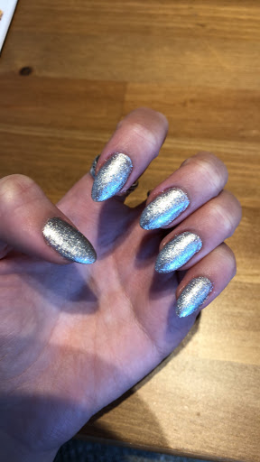 Nails 28