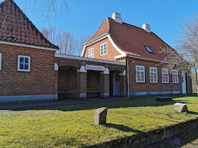 Dybvadbro Station