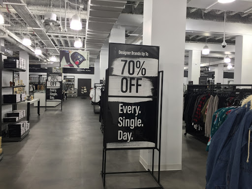 Department Store «Saks OFF 5TH», reviews and photos, 1675 Rockville Pike, Rockville, MD 20852, USA