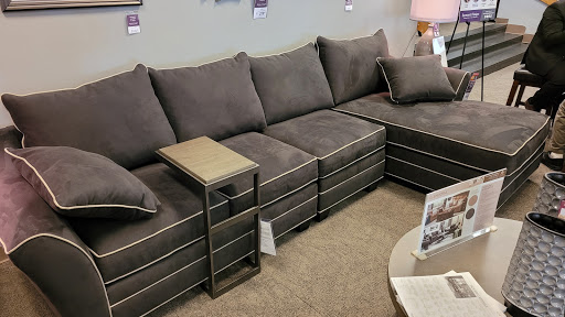 Furniture Store «Raymour & Flanigan Furniture and Mattress Store», reviews and photos, 86-08 Queens Blvd, Elmhurst, NY 11373, USA