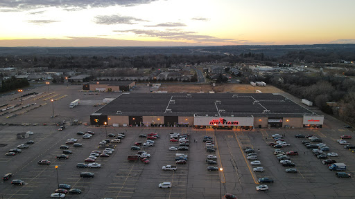 Department Store «Mills Fleet Farm», reviews and photos, 1001 Industrial St, Hudson, WI 54016, USA