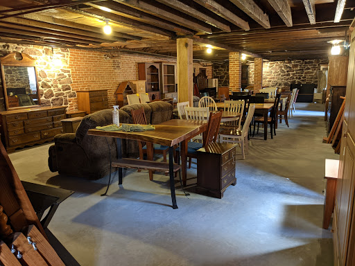 Mastersonville New & Used Furniture, 2706 N Colebrook Rd, Manheim, PA 17545, USA, 