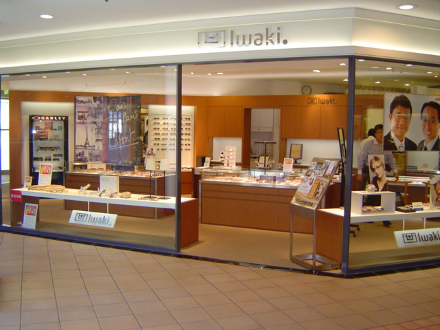 イワキ 船橋ららぽーと店 (IWAKI OPTICAL Funabashi Lalaport Store）