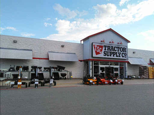Home Improvement Store «Tractor Supply Co.», reviews and photos, 10801 Colonel Glenn Rd, Little Rock, AR 72204, USA