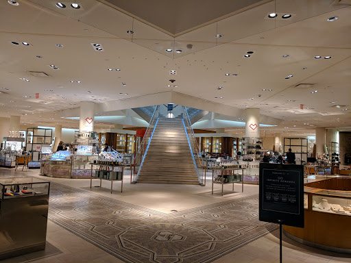 Department Store «Barneys New York, Copley Place», reviews and photos, 100 Huntington Ave, Boston, MA 02116, USA